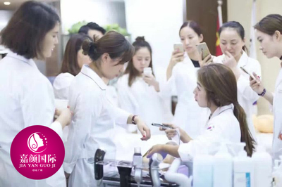 廣西學微整形,請選正規學校嘉顏國際微整形培訓